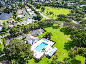 16 Ripley Way, Boynton Beach FL 33426