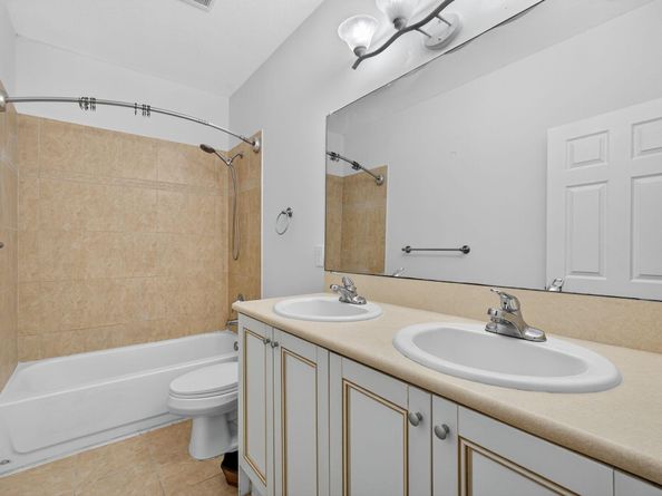 513 Talia Circle, Palm Springs FL 33461