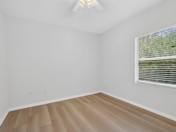 513 Talia Circle, Palm Springs FL 33461