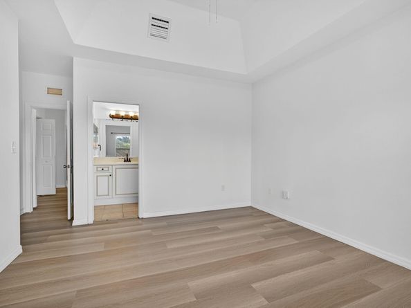 513 Talia Circle, Palm Springs FL 33461