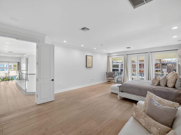 2614 Castilla Isle, Fort Lauderdale FL 33301