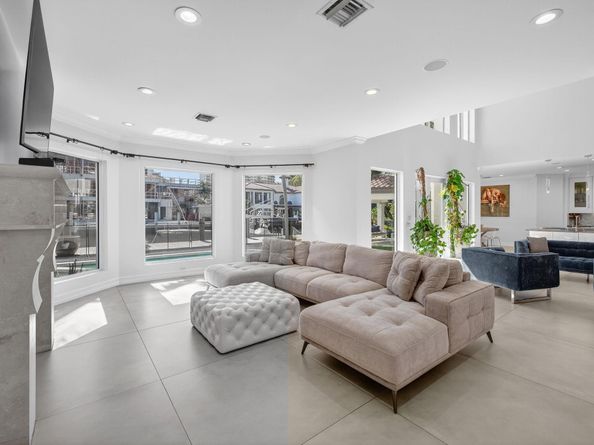 2614 Castilla Isle, Fort Lauderdale FL 33301