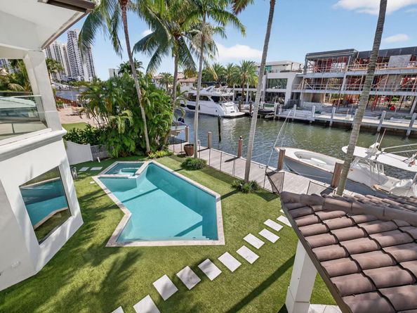 2614 Castilla Isle, Fort Lauderdale FL 33301