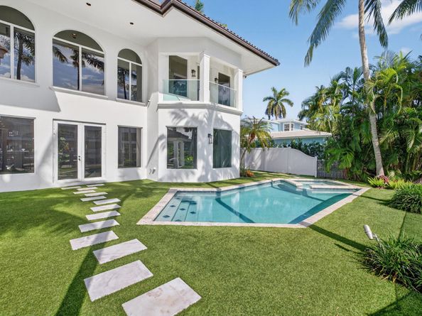 2614 Castilla Isle, Fort Lauderdale FL 33301