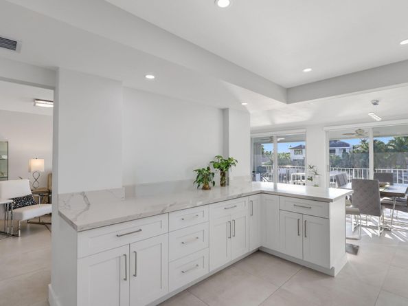 10180 W Bay Harbor Drive 2c, Bay Harbor Islands FL 33154