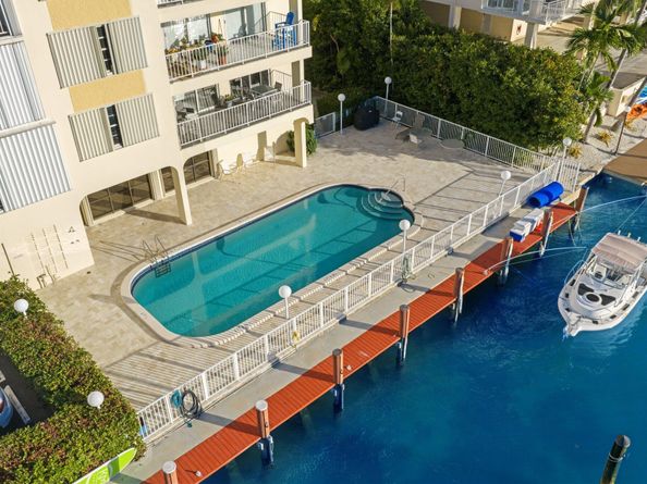 10180 W Bay Harbor Drive 2c, Bay Harbor Islands FL 33154