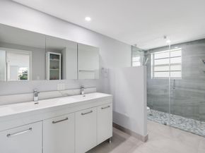 10180 W Bay Harbor Drive 2c, Bay Harbor Islands FL 33154