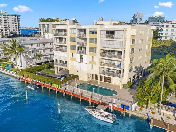 10180 W Bay Harbor Drive 2c, Bay Harbor Islands FL 33154