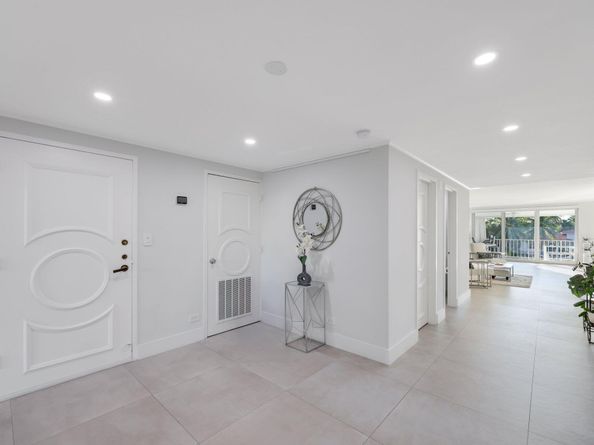 10180 W Bay Harbor Drive 2c, Bay Harbor Islands FL 33154