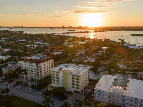 10180 W Bay Harbor Drive 2c, Bay Harbor Islands FL 33154