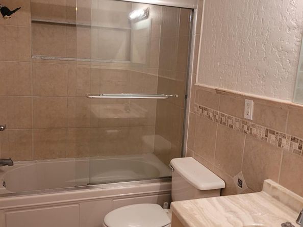 1810 NE 42nd St, Pompano Beach FL 33064