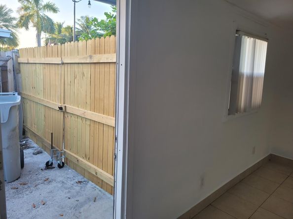 1810 NE 42nd St, Pompano Beach FL 33064