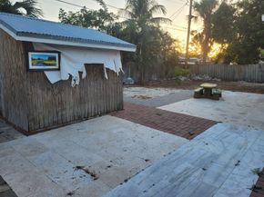 1810 NE 42nd St, Pompano Beach FL 33064