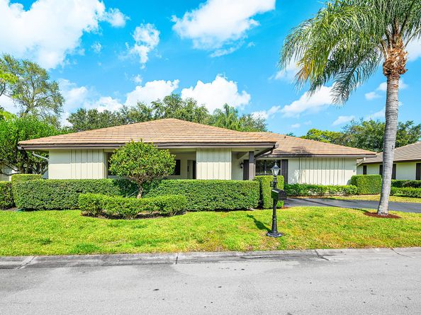 481 Forestview Drive, Atlantis FL 33462