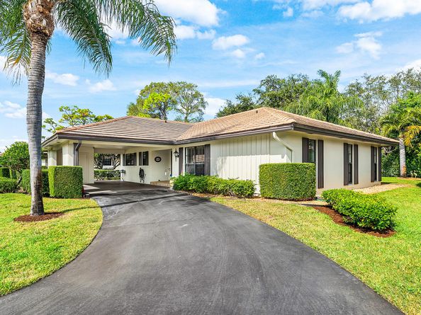 481 Forestview Drive, Atlantis FL 33462