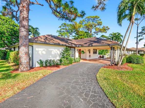 435 Pine Villa Drive, Atlantis FL 33462