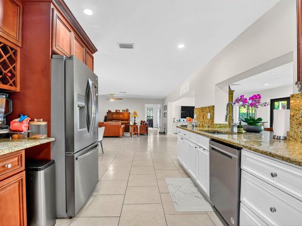 435 Pine Villa Drive, Atlantis FL 33462