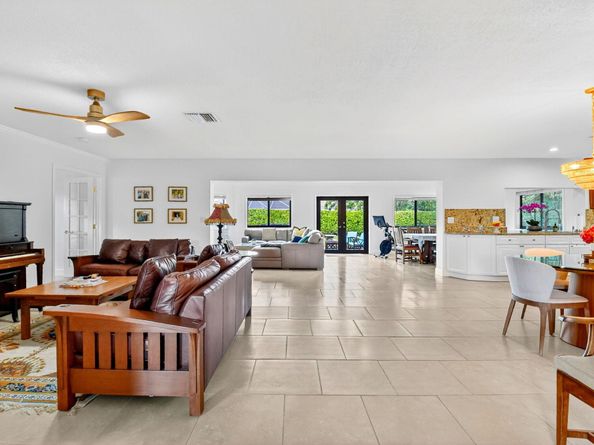 435 Pine Villa Drive, Atlantis FL 33462