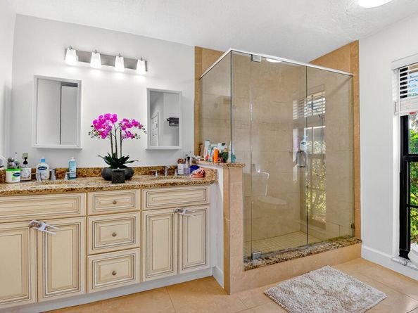 435 Pine Villa Drive, Atlantis FL 33462