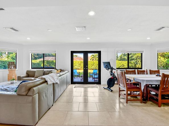 435 Pine Villa Drive, Atlantis FL 33462