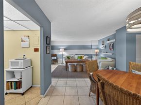 400 SE 10th St 211, Deerfield Beach FL 33441