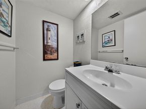 400 SE 10th St 211, Deerfield Beach FL 33441