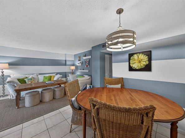 400 SE 10th St 211, Deerfield Beach FL 33441