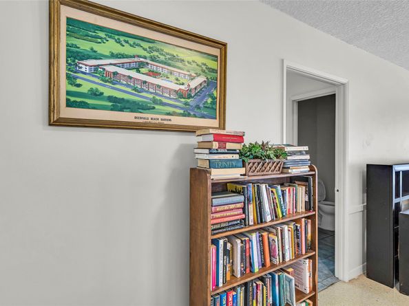 400 SE 10th St 211, Deerfield Beach FL 33441