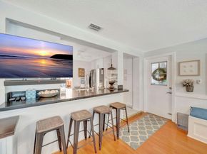 2611 NE 53rd St, Lighthouse Point FL 33064