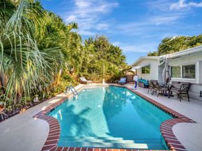 2611 NE 53rd St, Lighthouse Point FL 33064