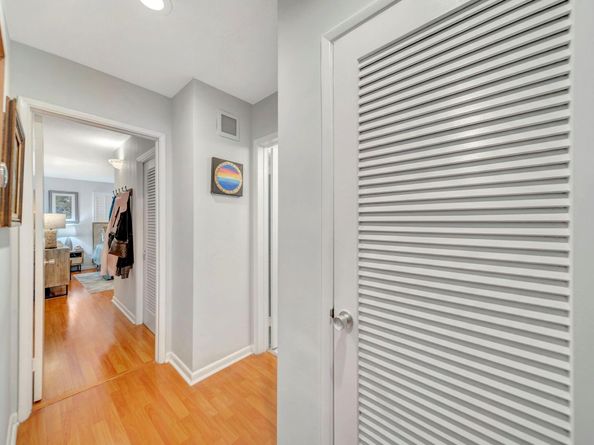 2611 NE 53rd St, Lighthouse Point FL 33064