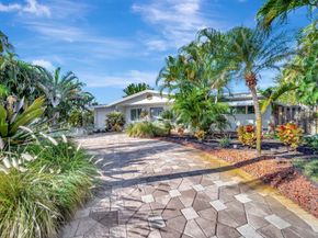 2611 NE 53rd St, Lighthouse Point FL 33064