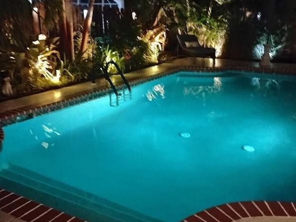 2611 NE 53rd St, Lighthouse Point FL 33064