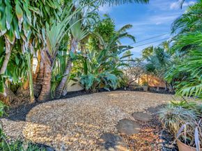 2611 NE 53rd St, Lighthouse Point FL 33064