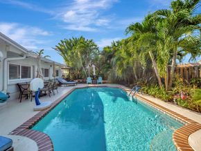 2611 NE 53rd St, Lighthouse Point FL 33064