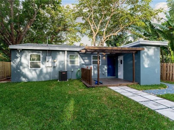 628 SW 14th Ter, Fort Lauderdale FL 33312