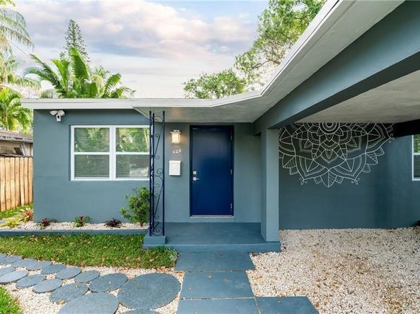 628 SW 14th Ter, Fort Lauderdale FL 33312