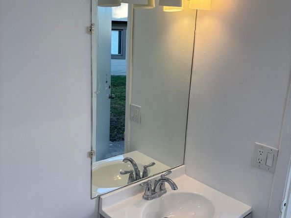 2218 NW 58th Ave 1, Fort Lauderdale FL 33313