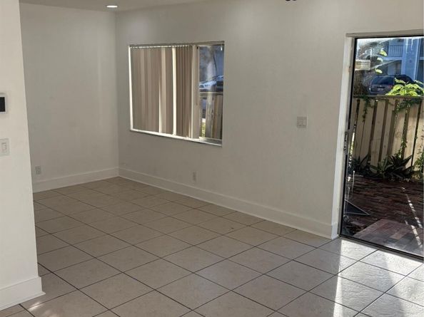 2218 NW 58th Ave 1, Fort Lauderdale FL 33313