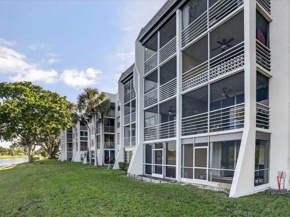 9450 Poinciana Place 203, Davie FL 33324