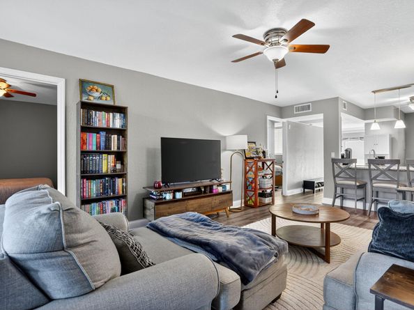 9450 Poinciana Place 203, Davie FL 33324