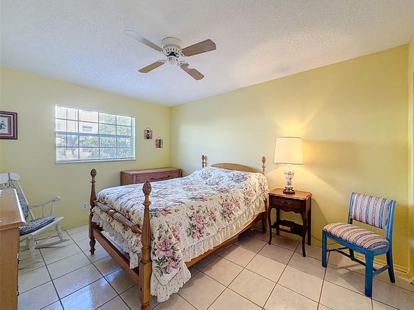 4211 NW 41st St 205, Lauderdale Lakes FL 33319