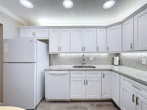 4211 NW 41st St 205, Lauderdale Lakes FL 33319