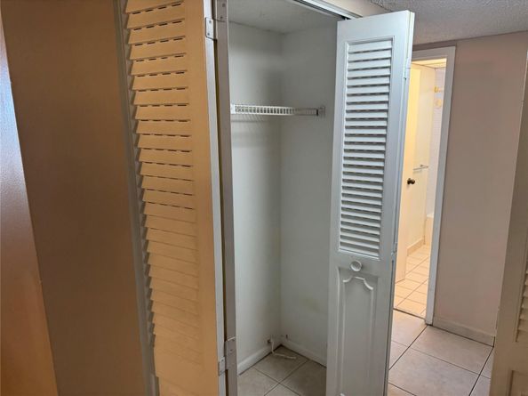 2860 Somerset Dr 317K, Fort Lauderdale FL 33311