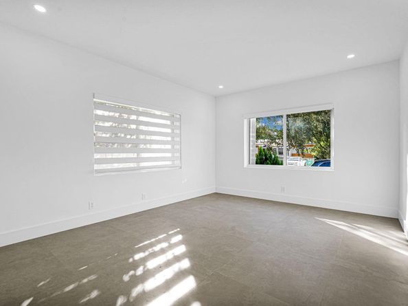 2291 SW 17th St, Miami FL 33145