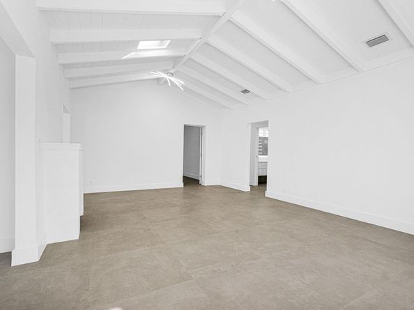 2291 SW 17th St, Miami FL 33145