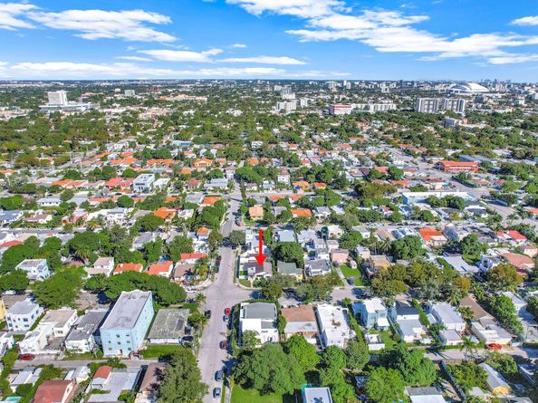 2291 SW 17th St, Miami FL 33145