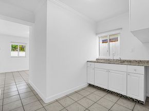 2291 SW 17th St, Miami FL 33145