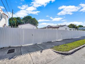2291 SW 17th St, Miami FL 33145