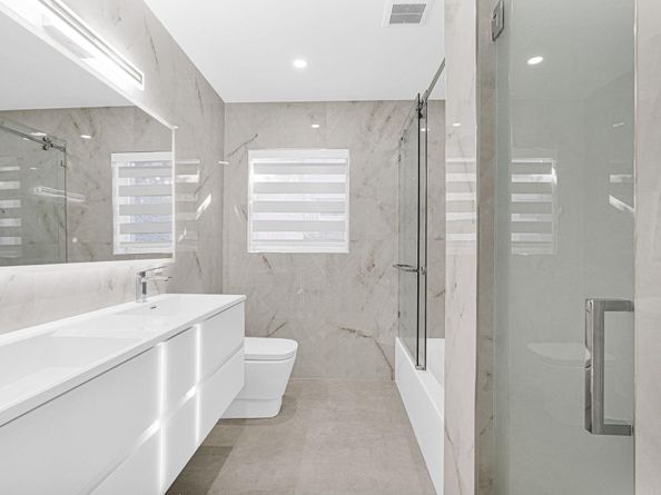 2291 SW 17th St, Miami FL 33145